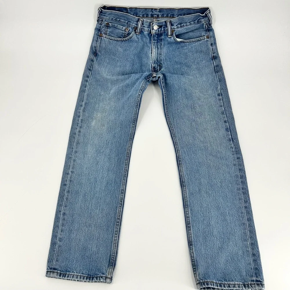 Levis 505 Regular Fit Jeans Mens 32x30 Medium Wash Blue Straight Leg Denim
